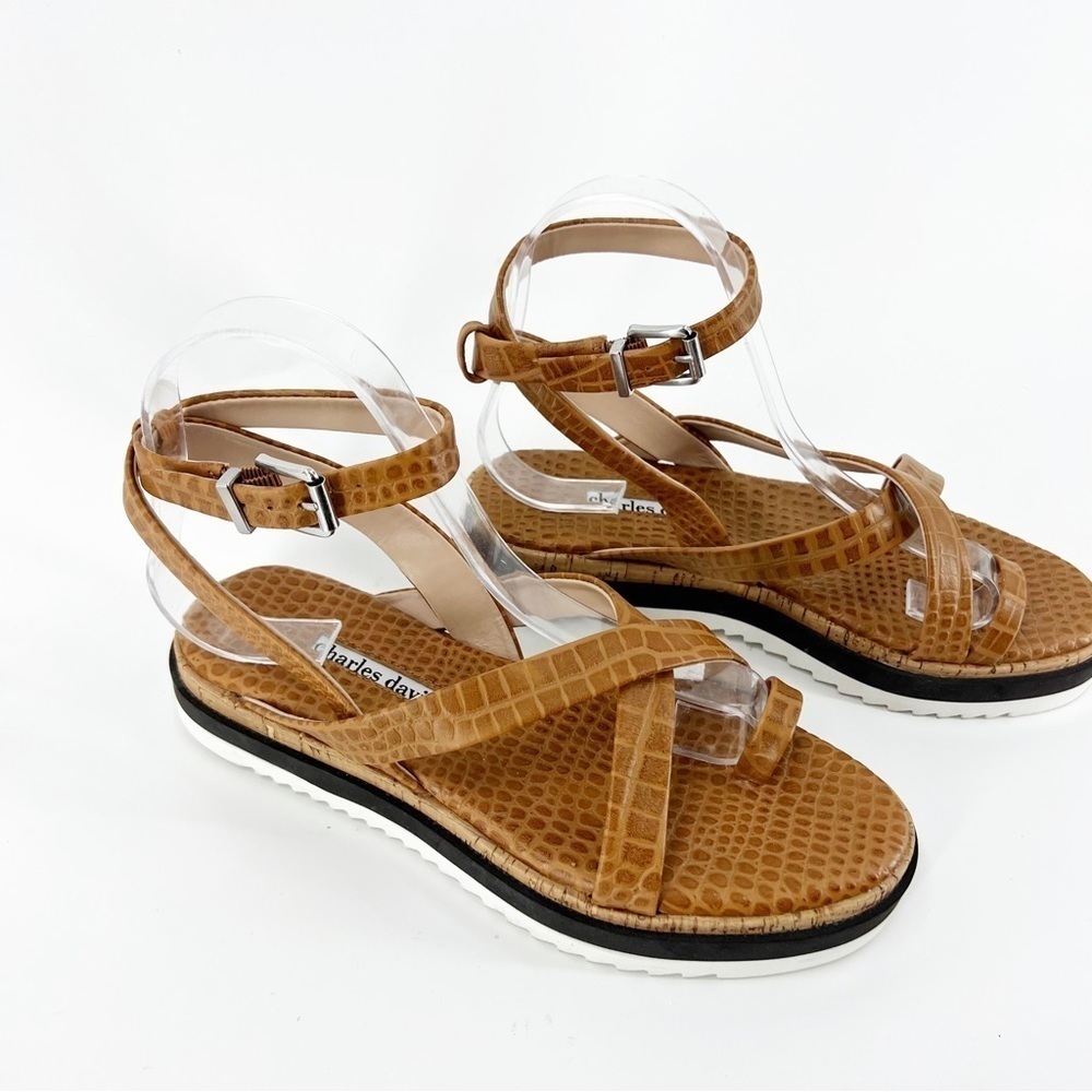 ✅ CHARLES DAVID CHANCE SANDAL BROWN PLATFORM SIZE 6‎